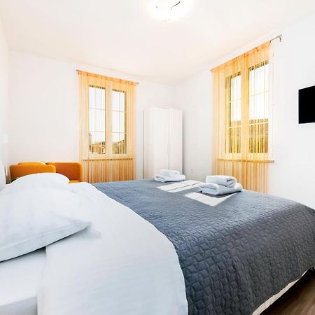 City Comfort Apartments ロヴィニ エクステリア 写真