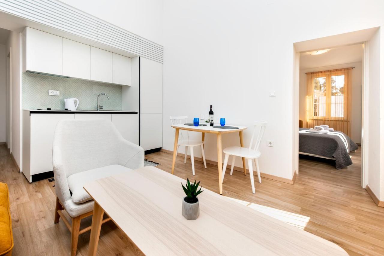 City Comfort Apartments ロヴィニ エクステリア 写真