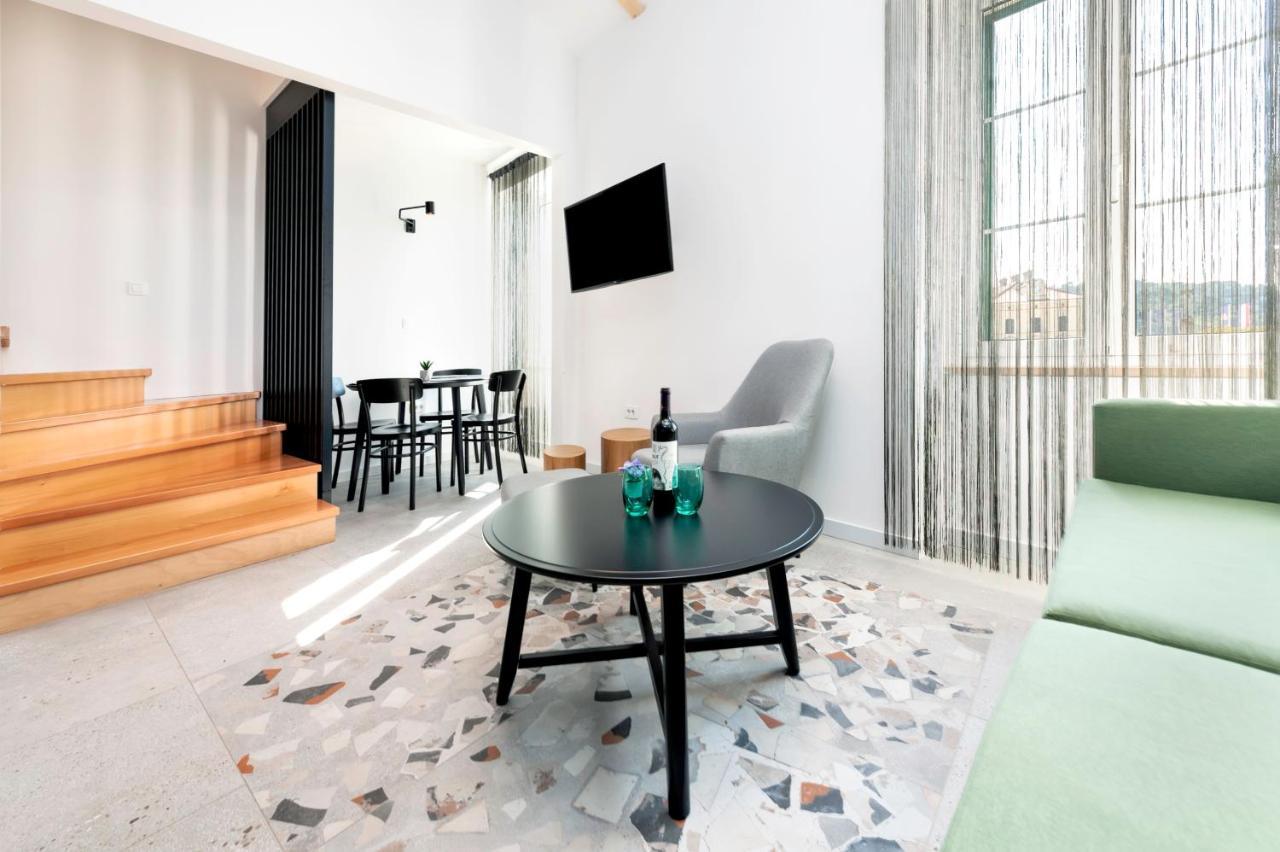 City Comfort Apartments ロヴィニ エクステリア 写真