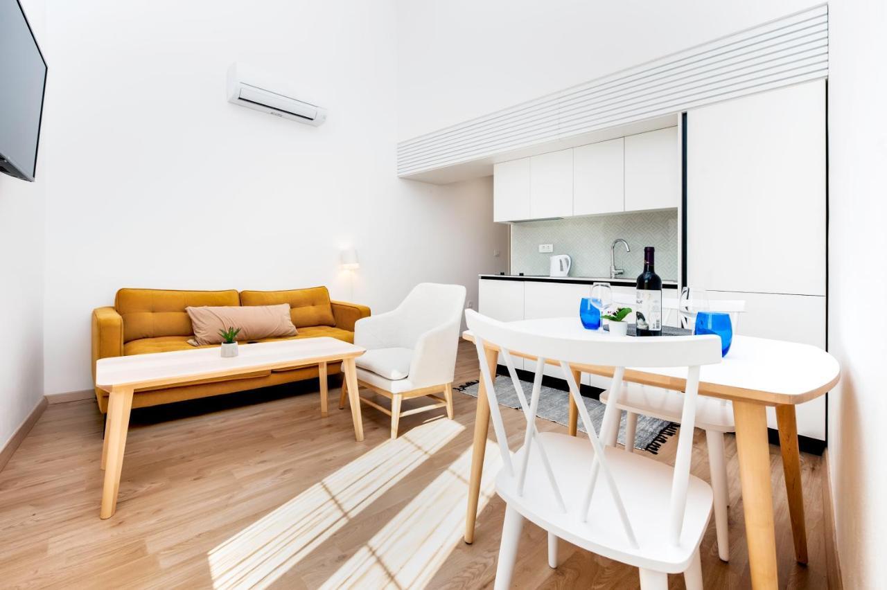 City Comfort Apartments ロヴィニ エクステリア 写真