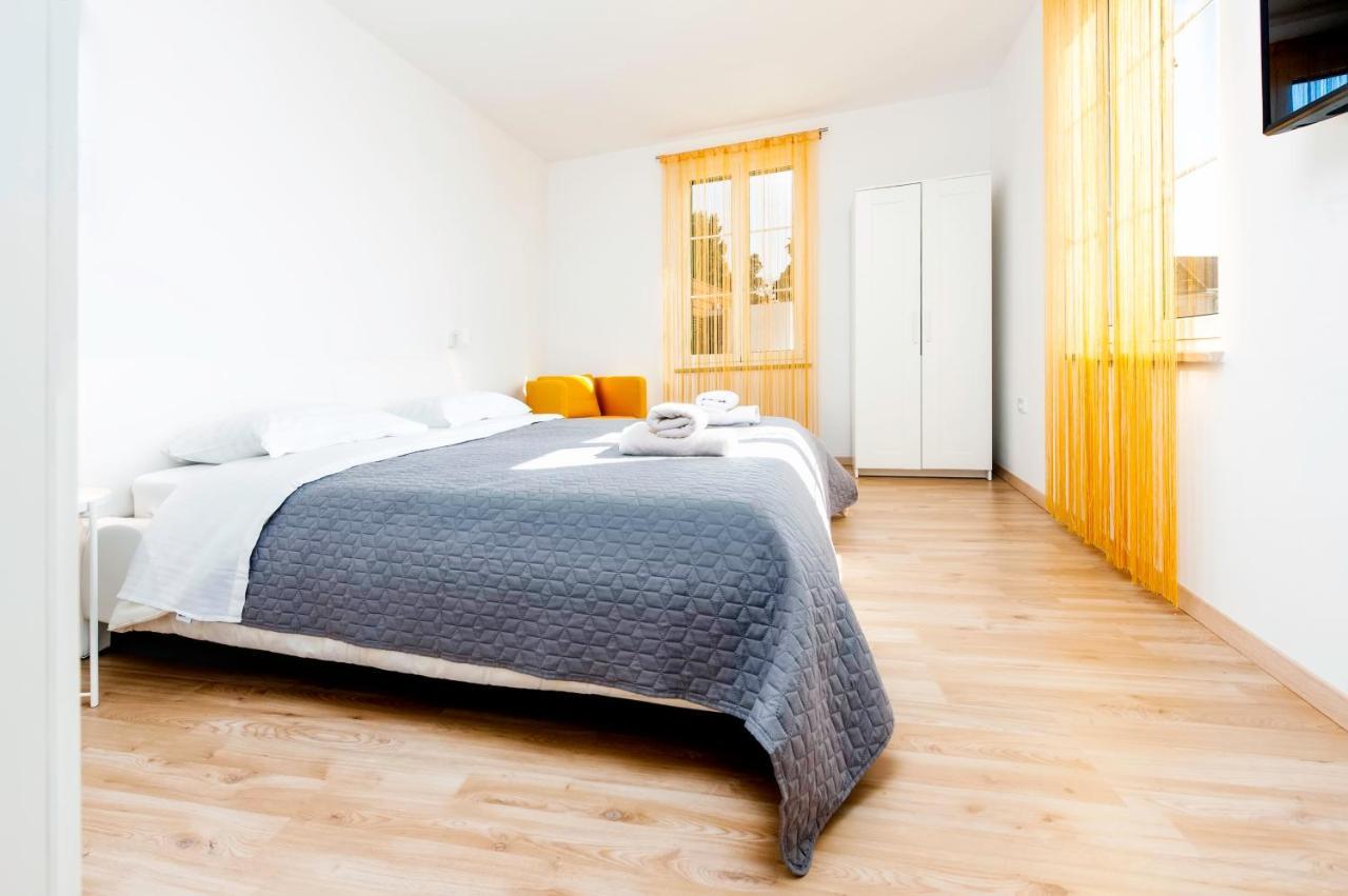 City Comfort Apartments ロヴィニ エクステリア 写真