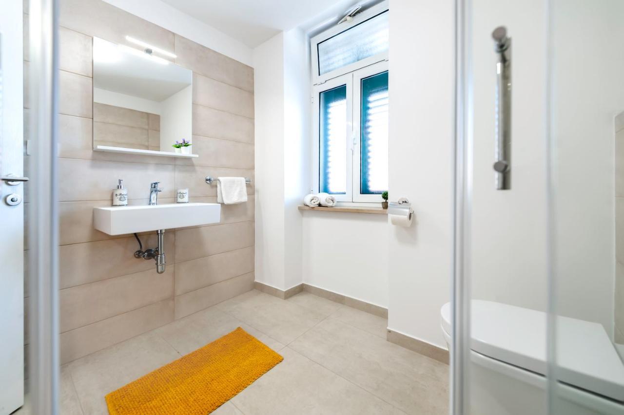 City Comfort Apartments ロヴィニ エクステリア 写真