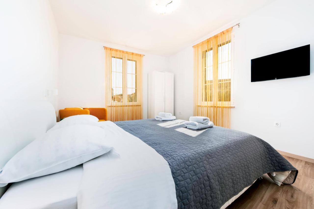 City Comfort Apartments ロヴィニ エクステリア 写真