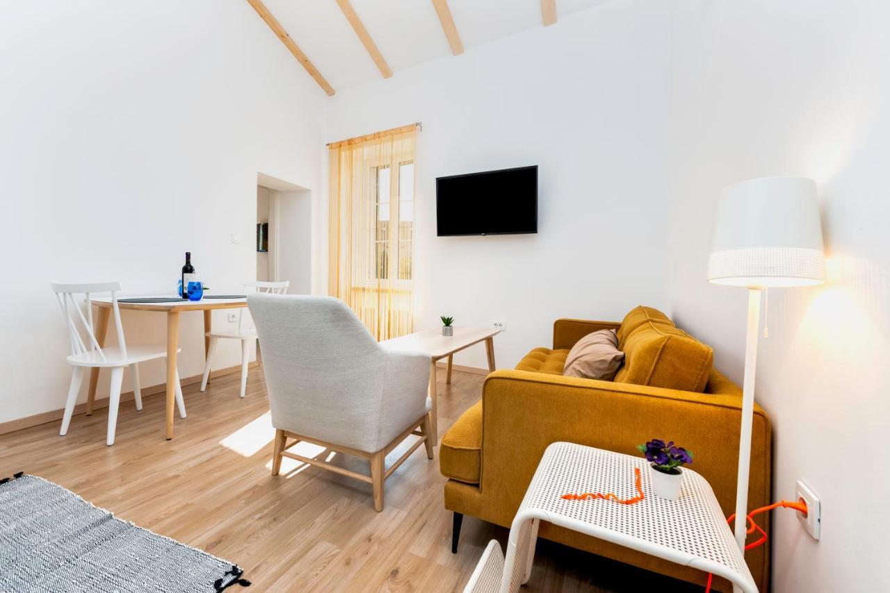 City Comfort Apartments ロヴィニ エクステリア 写真