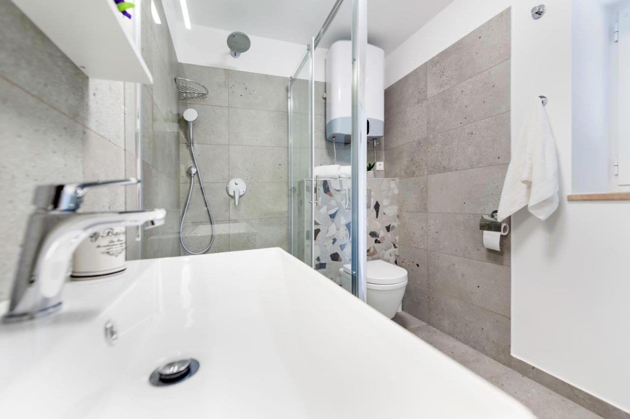 City Comfort Apartments ロヴィニ エクステリア 写真